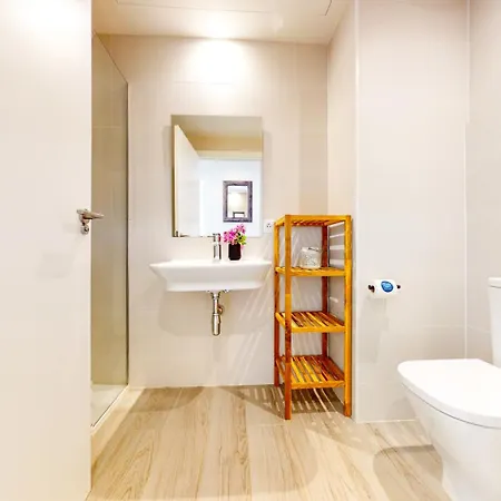 公寓 Tulipan En Urb Marina Real Iii Terraza, Varias Piscinas Y Gimnasio Cerca De La Playa Rotas